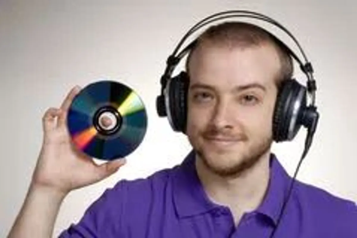 homem cd headphone