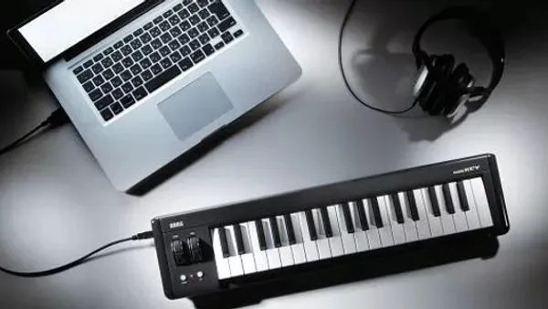 Um Teclado para Tocar no PC do Home Studio