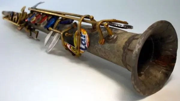 Instrumentos Musicais Podem ir para o Lixo