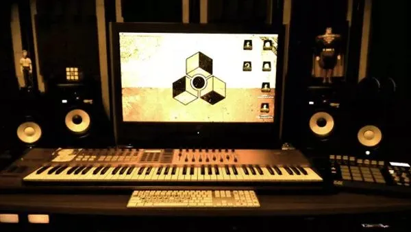 Como produzir uma música sem sair de casa