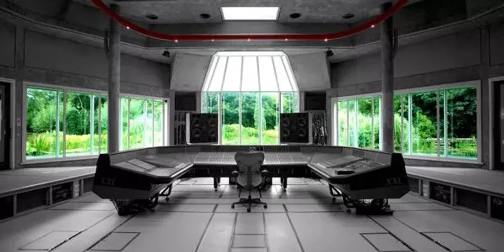 Qual a Diferença Entre um Home Studio e um Estúdio de Gravação Profissional?