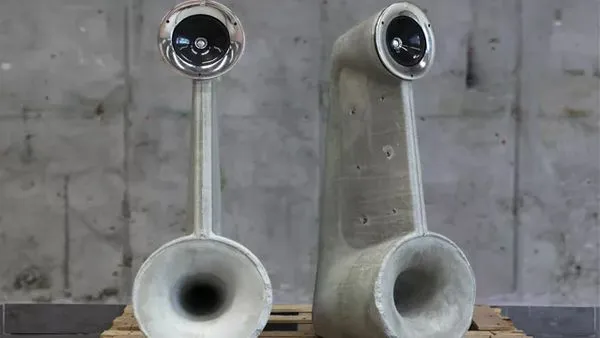 Caixas de Som Feitas de Concreto