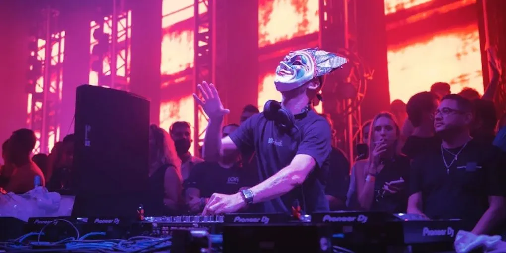 Os 10 Principais DJs de 2023: Como Eles Moldam a Música Eletrônica