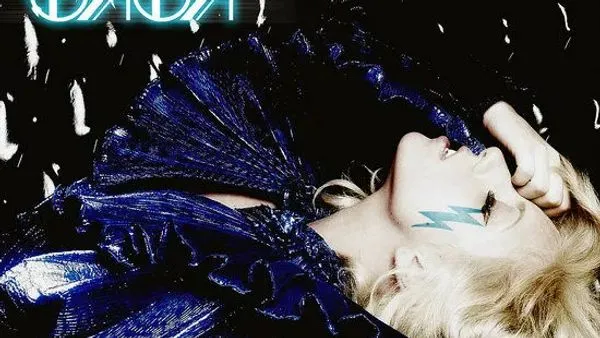 Sintetizado a Música “Just Dance” da Lady GaGa