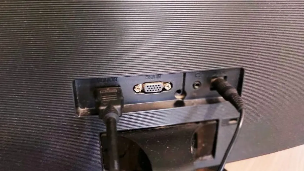 Monitor 27 Samsung - Entradas