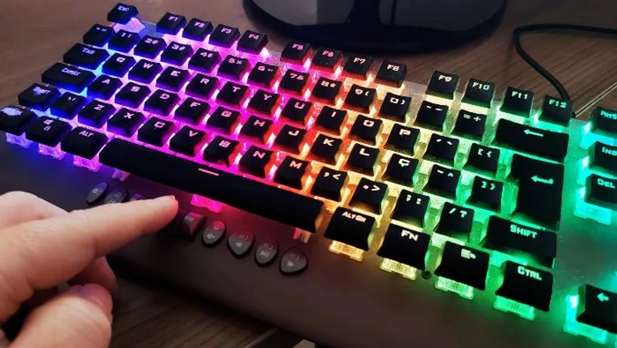 funcionalidades do Meu Teclado Gamer Mecânico RGB CRUISER Dark Grey Fortrek