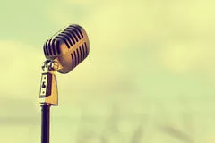 microfone vintage ceu