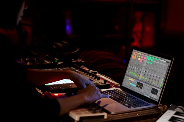 Softwares de música Ableton Live no estúdio de gravação